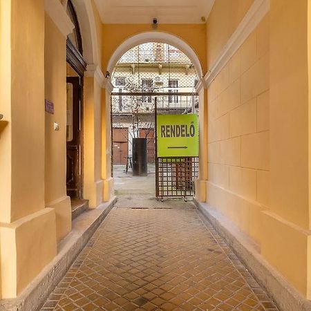 Dizsu'S Place Βουδαπέστη Εξωτερικό φωτογραφία