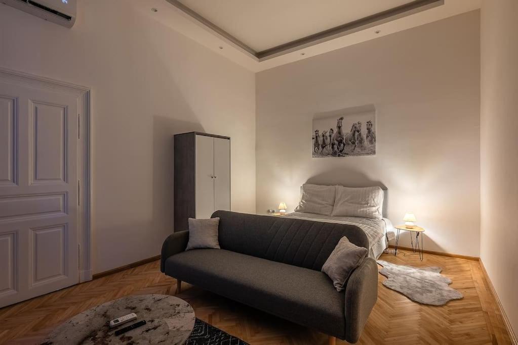 Dizsu'S Place Βουδαπέστη Εξωτερικό φωτογραφία