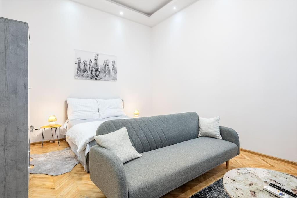 Dizsu'S Place Βουδαπέστη Εξωτερικό φωτογραφία