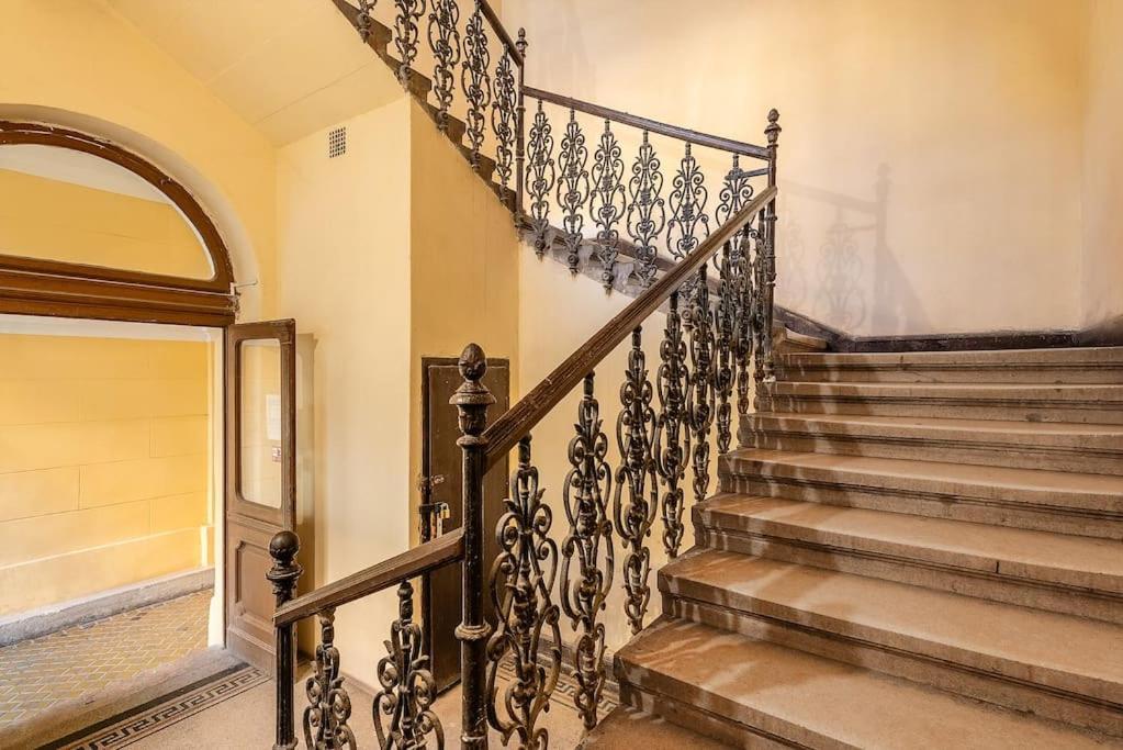 Dizsu'S Place Βουδαπέστη Εξωτερικό φωτογραφία